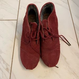 TOMS size 6 booties